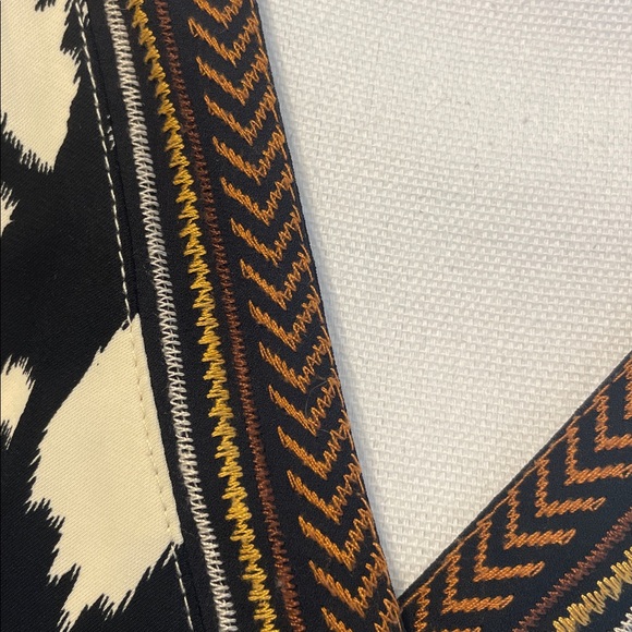 Boutique Umgee Animal Print Long Sleeve Tunic/Dress…Size Medium - Picture 2 of 7